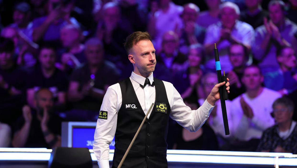 两位选手此 两位选手此